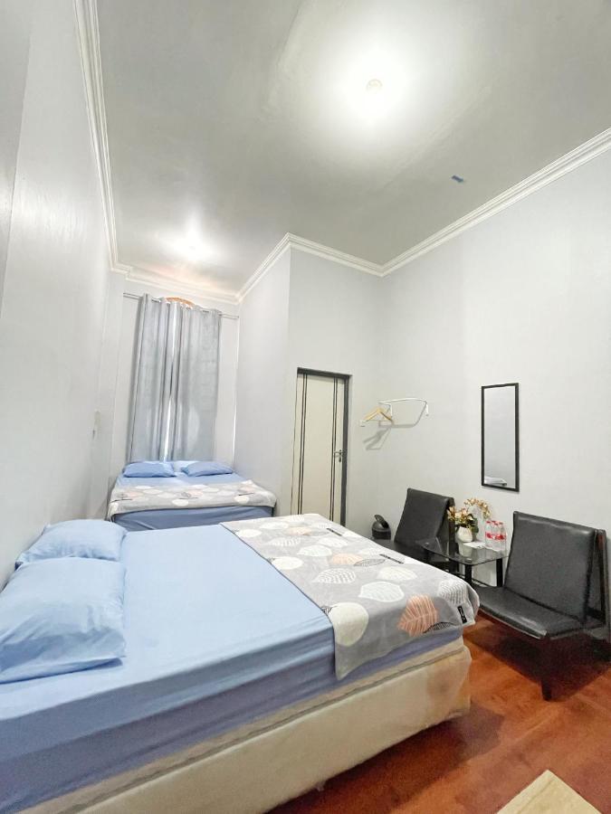 Ministry Hotel *